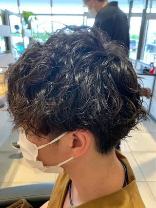 ミディアム カラー パーマ ヘアアレンジ メンズ アイブロウ 💈メンズ特化 美容師サキ💈のヘアスタイル