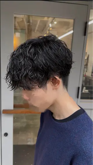 ショート パーマ メンズ 三宅 亨表のヘアスタイル