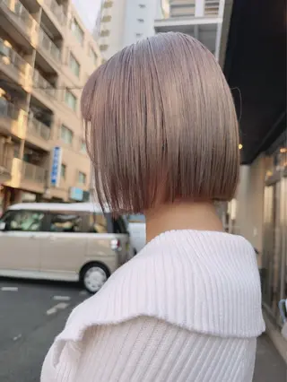 ショート 透明感カラー KATSURENのヘアスタイル