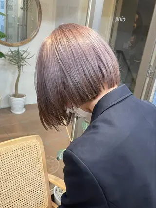 ミディアム ハイトーン💎 ホワイトベージュ坪谷のヘアスタイル