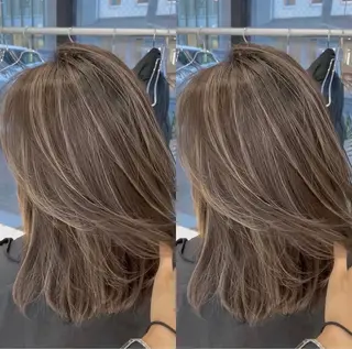 ミディアム KAEDE🎀 ハイライトのヘアスタイル