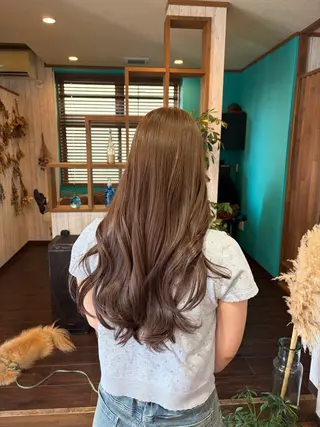 ロング カラー 早坂 さくらのヘアスタイル