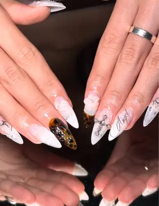 ネイル Rina Mika Nailsのネイルデザイン