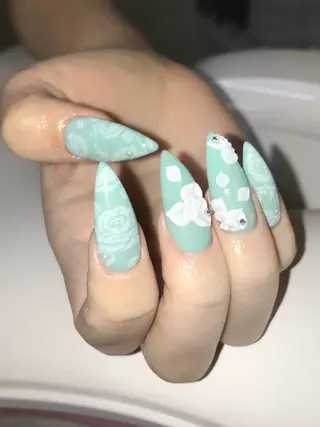 ネイル heaven_ carenのネイルデザイン