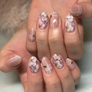 ネイル FROSCH/ Seinaのネイルデザイン