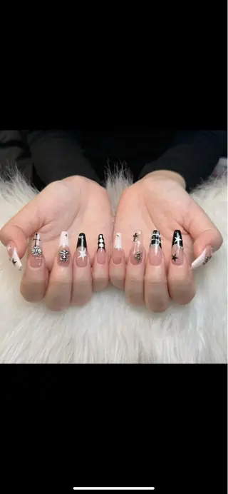ネイル R Nailのネイルデザイン