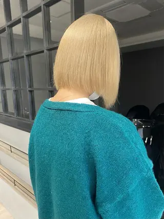 ミディアム カラー ヘアアレンジ 🌷FUKA🌷 まろやかハイトーンのヘアスタイル