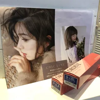 カラー 伊東 彩花のヘアスタイル