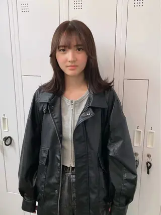 セミロング カラー パーマ サトウ リョウのヘアスタイル