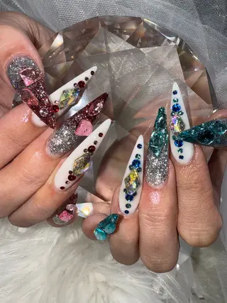 ロング BINERVA nail salonのネイルデザイン
