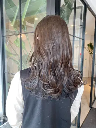 ロング ダブルカラーベージュ 新潟/万代/髙橋魁真のヘアスタイル