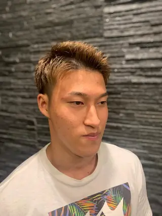 ショート 山内 敢史のヘアスタイル