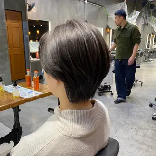 ショート カラー 透明感カラー🌿 グレージュ🐺陽介のヘアスタイル