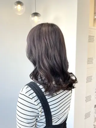 セミロング カラー 葉田 綾乃のヘアスタイル