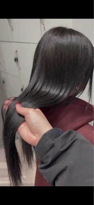 ロング カラー earth銀座 青山🩵のヘアスタイル