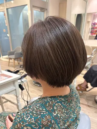 ショート 赤み消しカラー/ レイヤー/柳澤優名のヘアスタイル