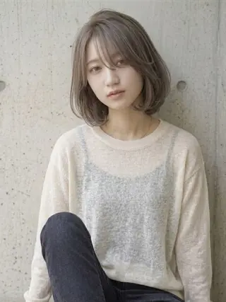ミディアム カラー 🉐渋谷・ブリーチ ⭐️縮毛モデル🉐のヘアスタイル