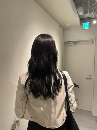ロング カラー tiel 小山莉々のヘアスタイル