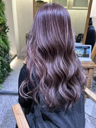 ロング カラー TIGRE kamitoriのヘアスタイル