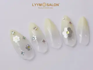 ネイル LYYM Salonのネイルデザイン