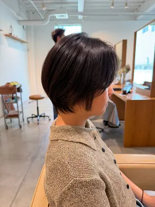 ショート 岡崎 巧音のヘアスタイル