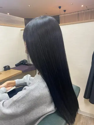 ロング カラー ミツツカ リンタロウのヘアスタイル