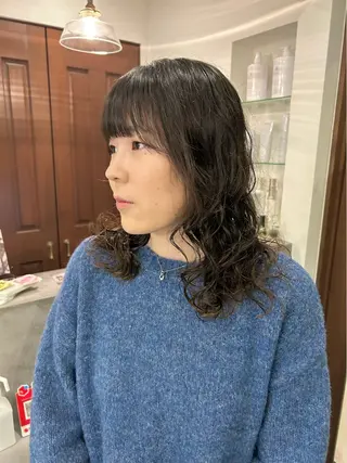 セミロング パーマ 谷澤 朋佳のヘアスタイル