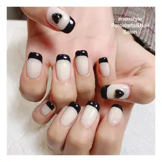 ミディアム ネイル 🐾enen style 🐾のネイルデザイン