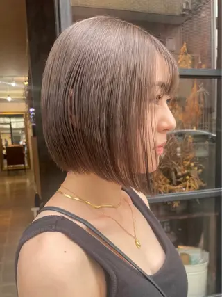 ショート カラー 【aini天王寺】 𝐚𝐢𝐫𝐢✂︎のヘアスタイル
