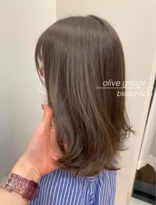 ミディアム カラー 小林 夢羽のヘアスタイル