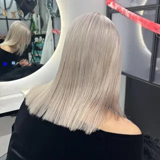 セミロング カラー Ren. 🦋デザインカラーのヘアスタイル