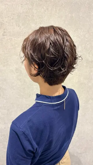 ショート カラー パーマ 中嶋 佳穂のヘアスタイル