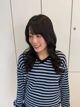 セミロング カラー neneka レイヤー／パーマのヘアスタイル