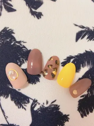 ネイル レイレア ネイルルームのネイルデザイン