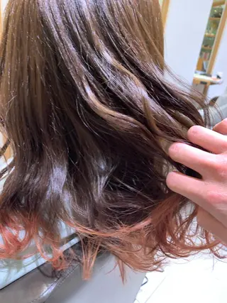 セミロング ARMONY秋山輝也 コテ巻き風パーマ特化のヘアスタイル