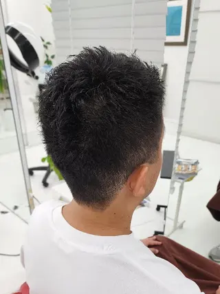 ショート メンズ 長谷川 敏輝のヘアスタイル