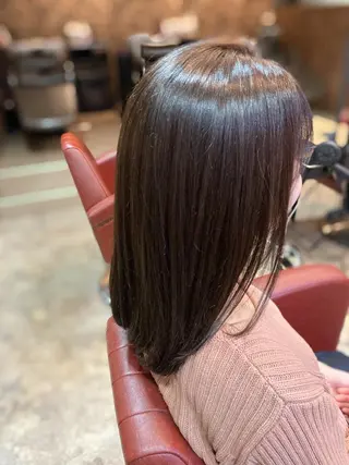 ミディアム カラー ERIKO Tのヘアスタイル