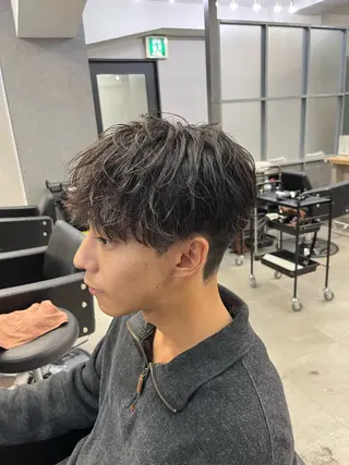 ミディアム カマタ ハルキのヘアスタイル