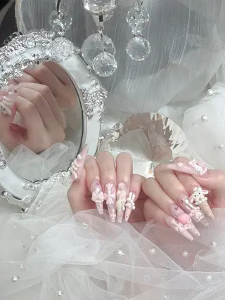 ネイル ベスティオーラ 花香のネイルデザイン