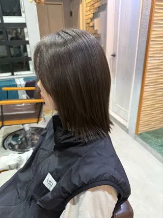 ミディアム カラー バレイヤージュ ブリーチ特化のヘアスタイル