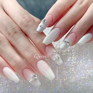 ネイル Queens テイのネイルデザイン