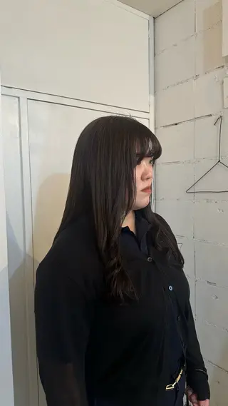 ロング yamasaki momoaのヘアスタイル