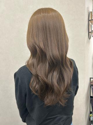 カラー 吉田 芽生のヘアスタイル
