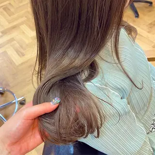 ロング 前川 朋香のヘアスタイル
