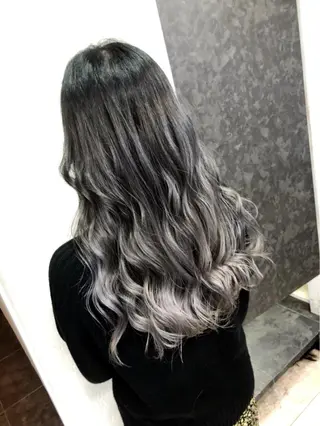 ロング カラー ブリーチ/髪質改善 店長　板垣智大のヘアスタイル