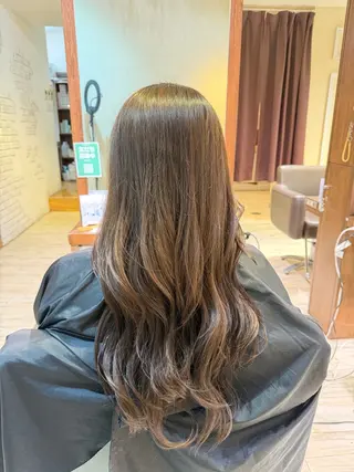 カラー 神野 流嘉のヘアスタイル