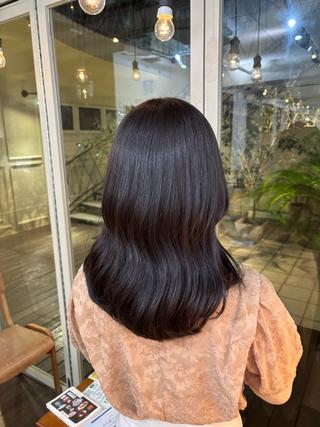 セミロング カラー くいた あやなのヘアスタイル