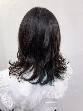 ミディアム カラー 脇田 杏菜のヘアスタイル