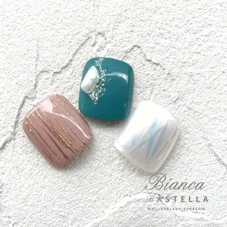 ネイル Bianca 川口 miyu ☘︎︎⋆͛のネイルデザイン