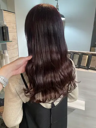 ロング カラー Anju／ 小顔カットのヘアスタイル